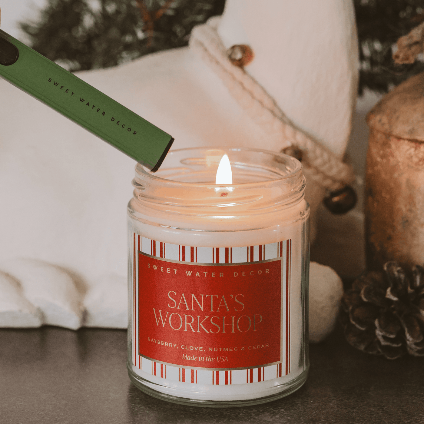 Santa's Workshop Soy Candle - 9 oz Clear Jar (Merry and Bright) - Sweet Water Decor - Candles
