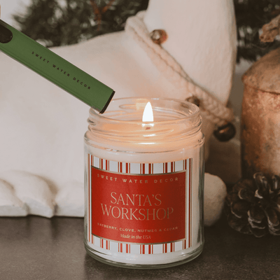 Santa's Workshop Soy Candle - 9 oz Clear Jar (Merry and Bright) - Sweet Water Decor - Candles