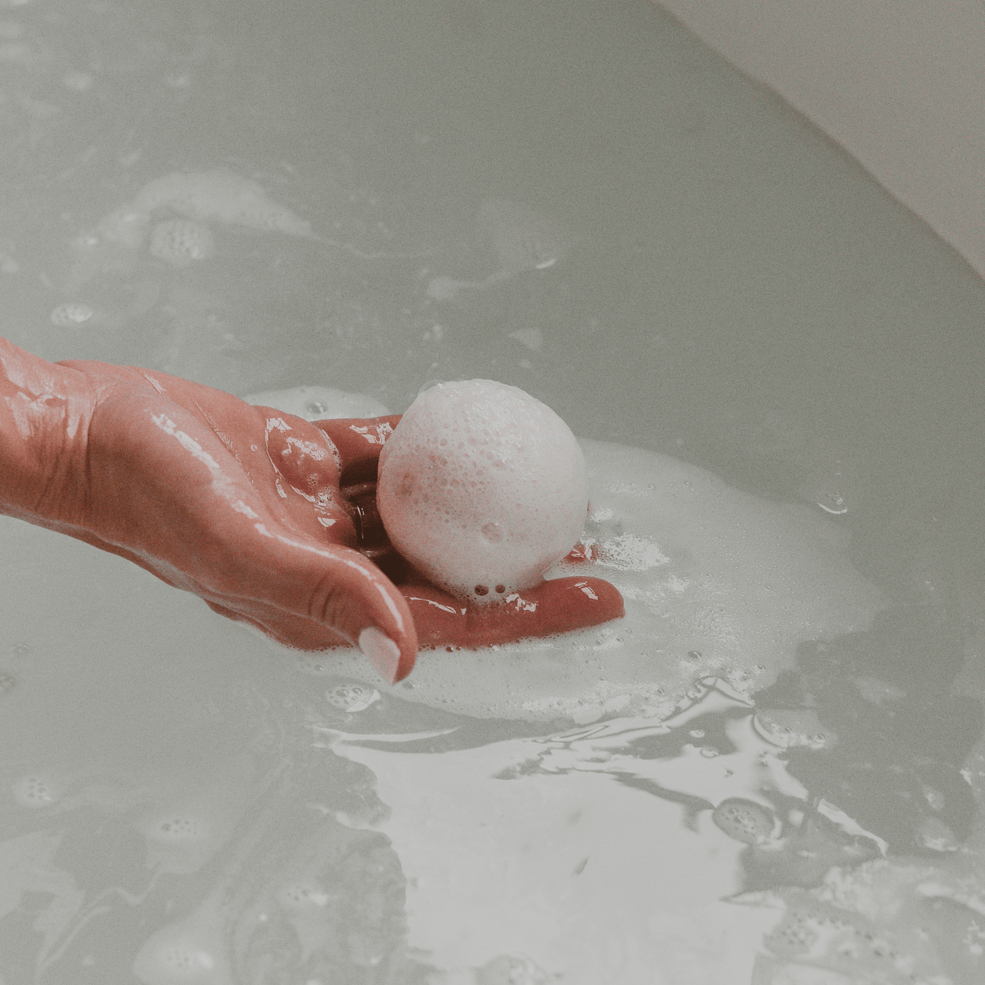 White Tea and Jasmine 4.6 oz Bath Bomb - Sweet Water Decor - Bath Bomb