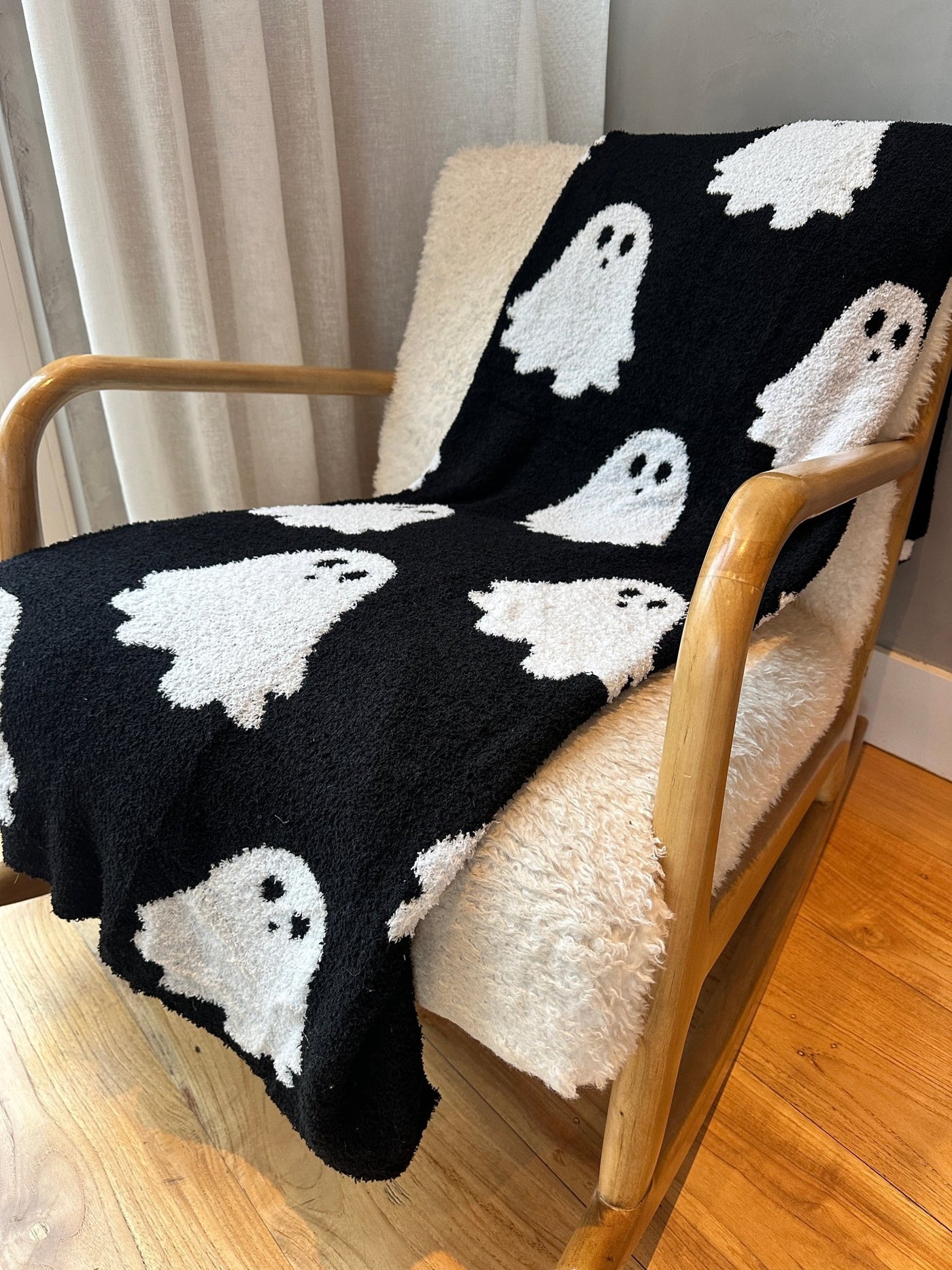 Spooky Ghost Throw Blanket - Sweet Water Decor - Blankets