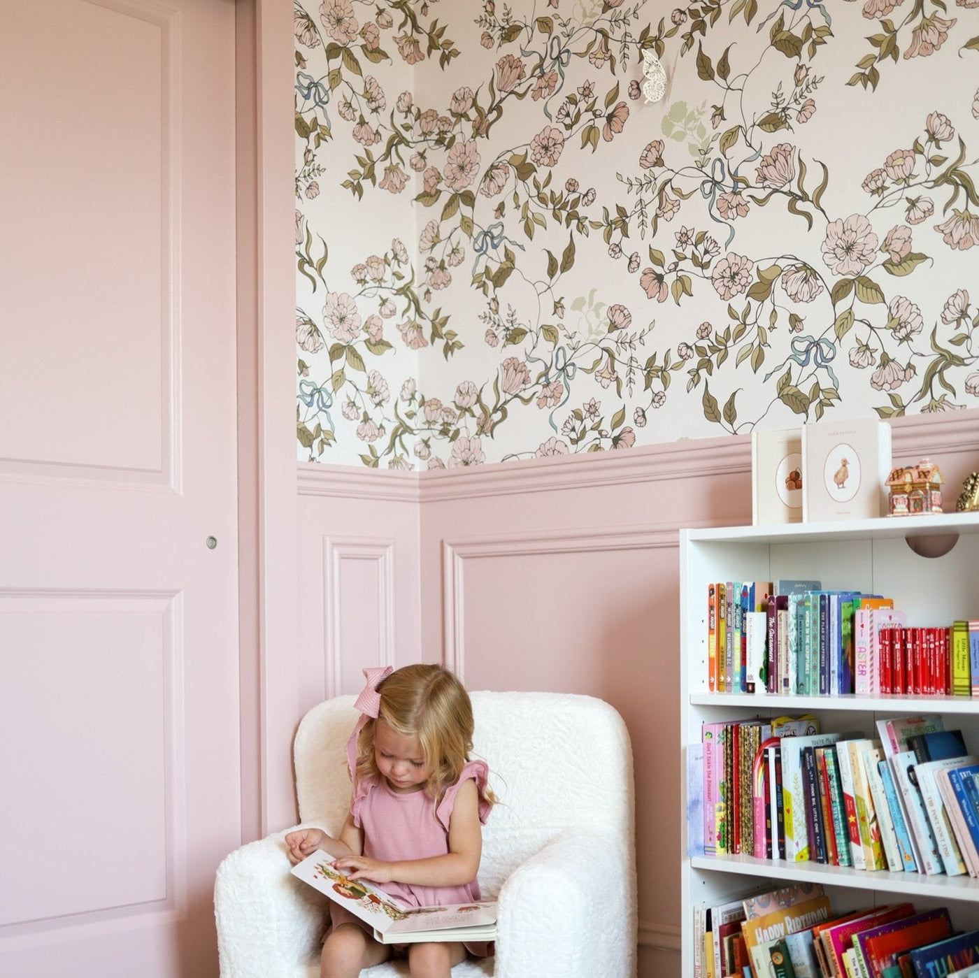 Lettie Wallpaper by Ali Anni - Sweet Water Decor - Wallpaper