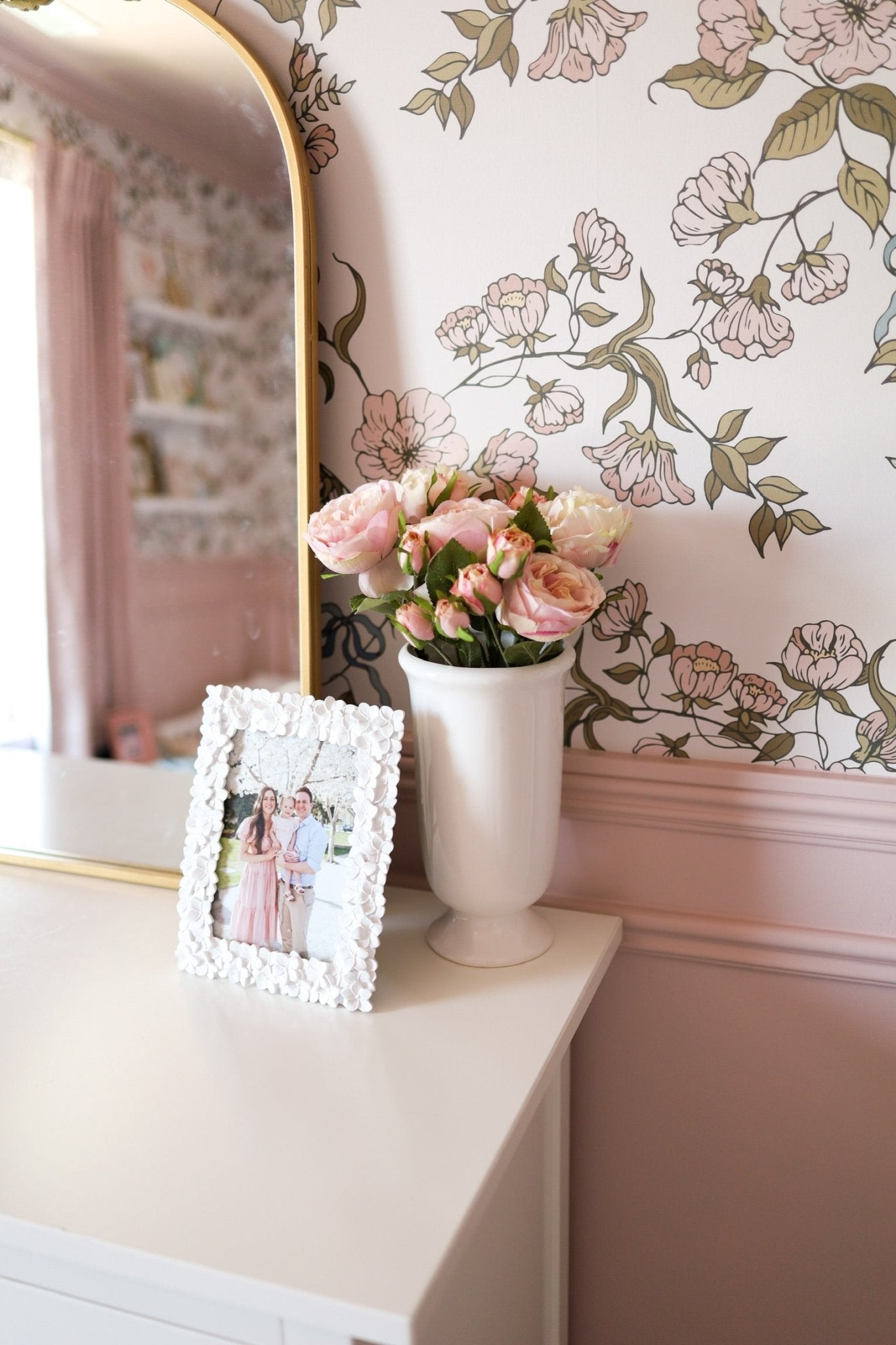 Lettie Wallpaper by Ali Anni - Sweet Water Decor - Wallpaper