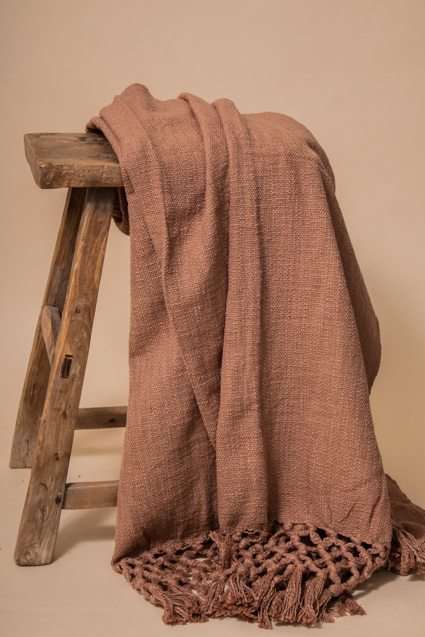 Blush colored throw blanket hotsell