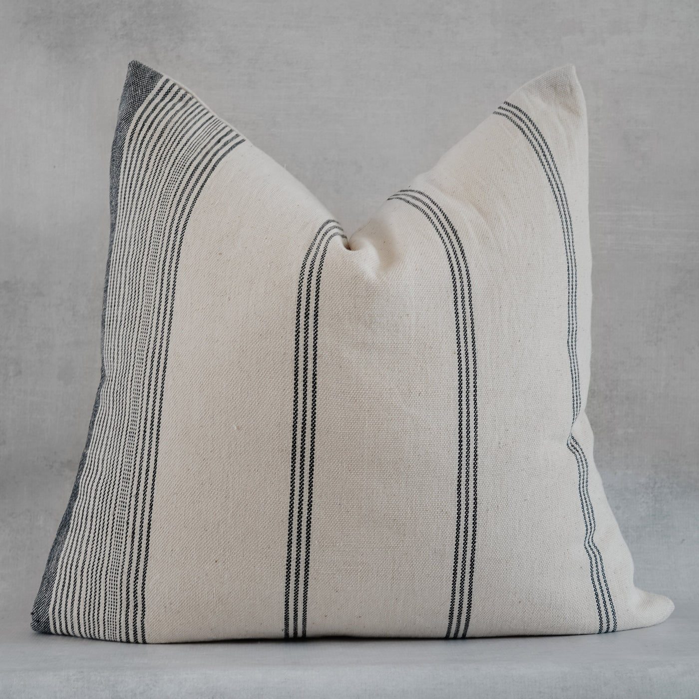 ENIIYI- Woven Cotton Throw Pillow Cover