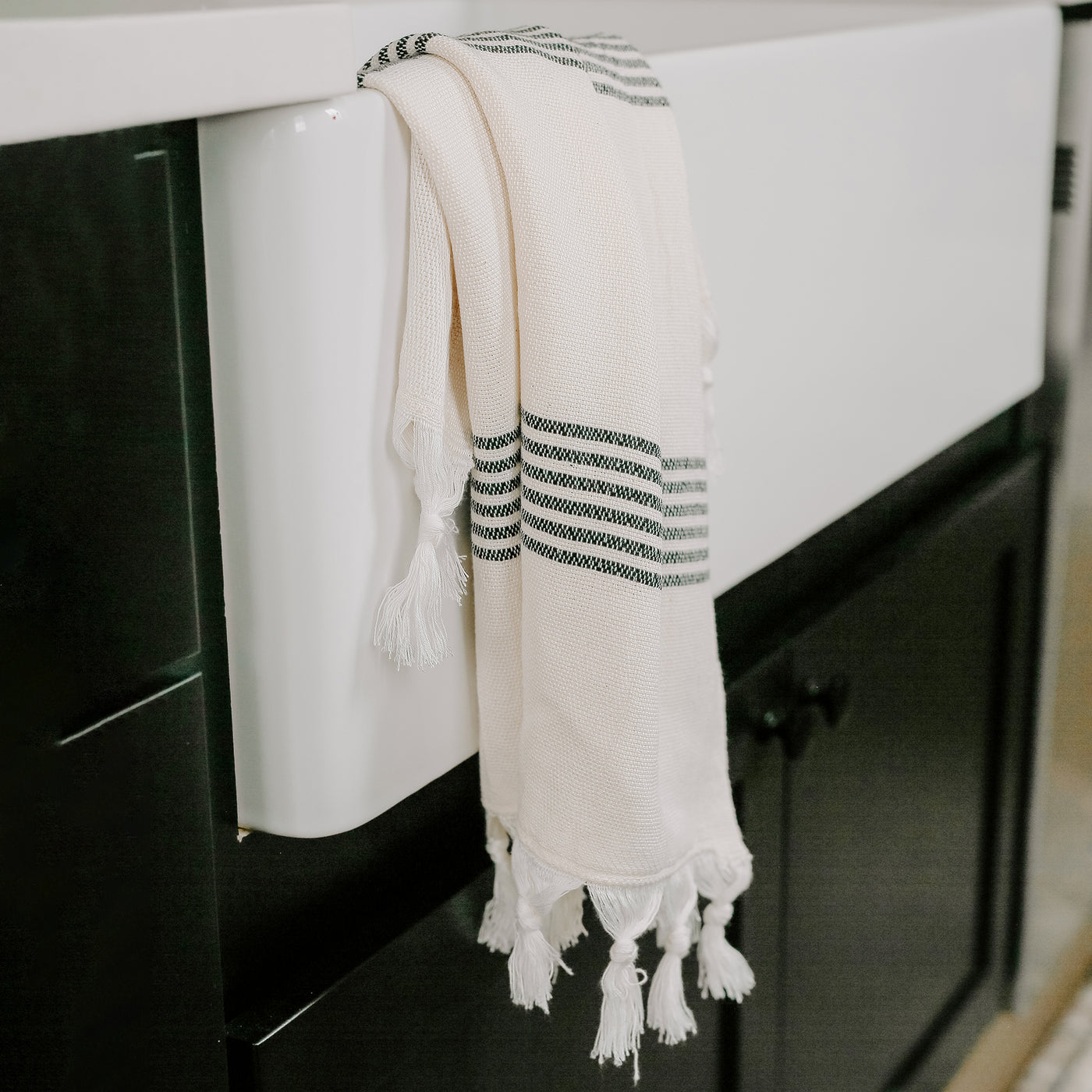 https://www.sweetwaterdecor.com/cdn/shop/products/HT016-MULTI-STRIPES-HAND-TOWEL-SPRING-LIFESTYLE-APRIL-2022-SWEET-WATER-DECOR-3-1_1400x.jpg?v=1655292534