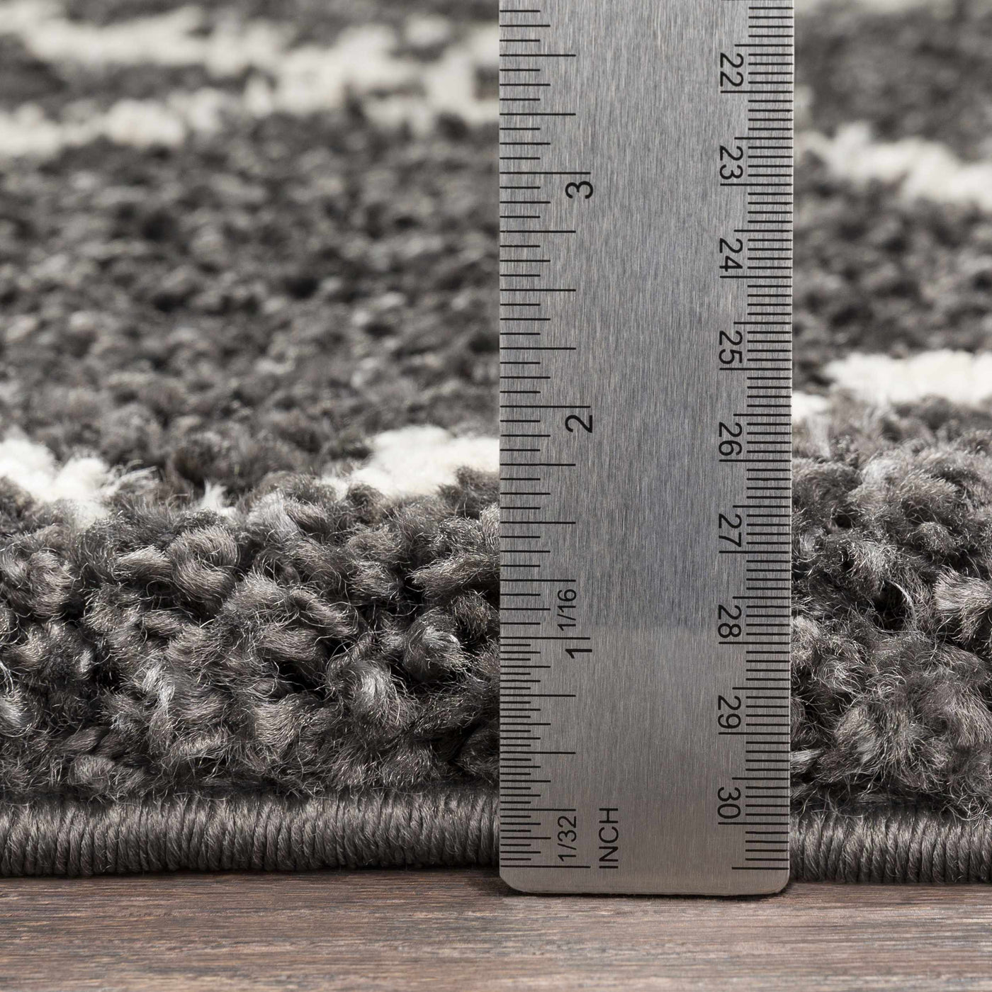 Wallagrass Black/Beige Trellis Tassel Shag